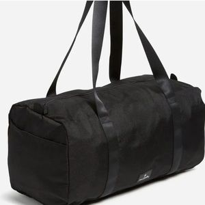 Vera Bradley Lighten Up LARGE Traveler DUFFEL - BLACK  NWT